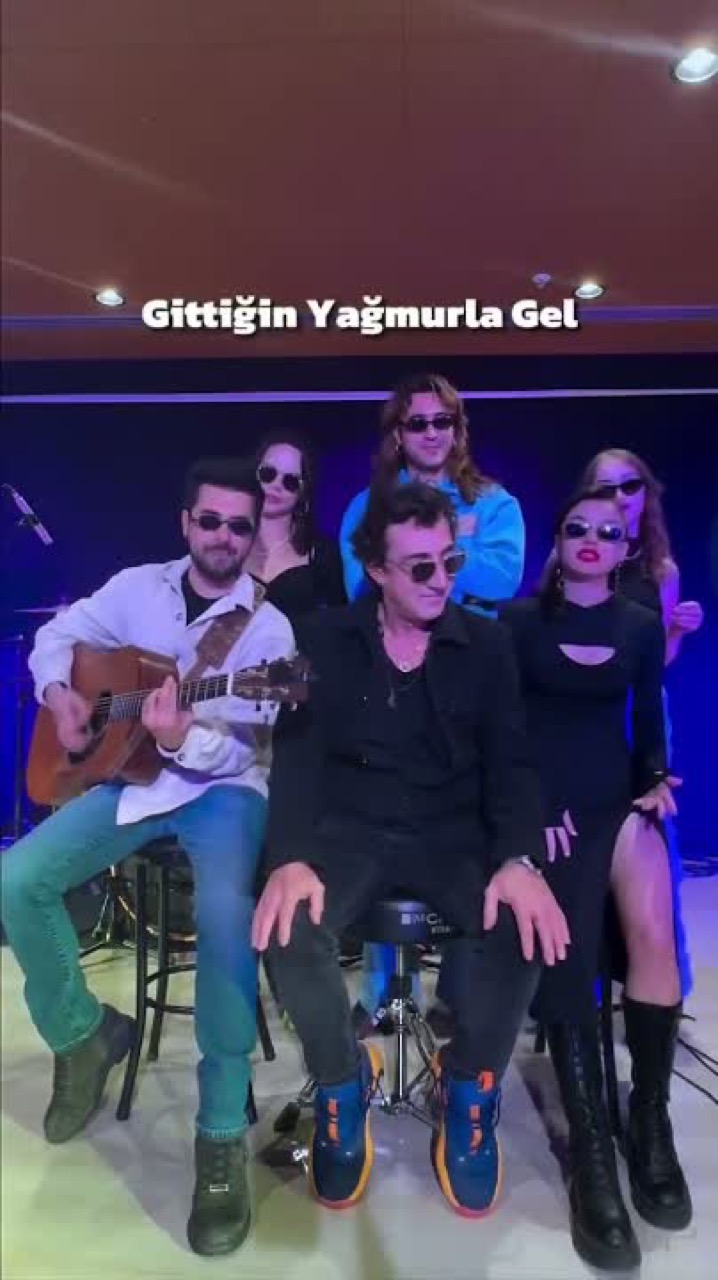 Ayna's most loved songs